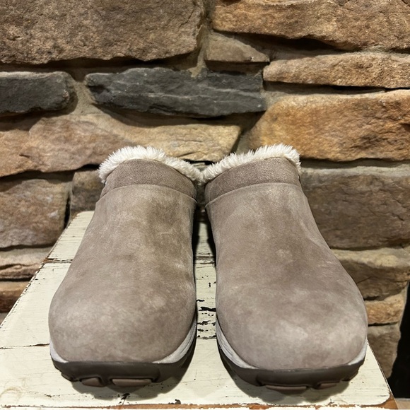 Women's Dansko Suede Slip-On Shoes with Faux Fur Lining women’s size 40 - Picture 3 of 5